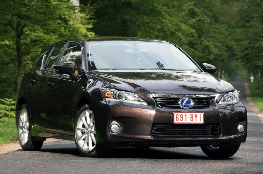  Lexus CT200h 2010 года  (фото 152 из 266)